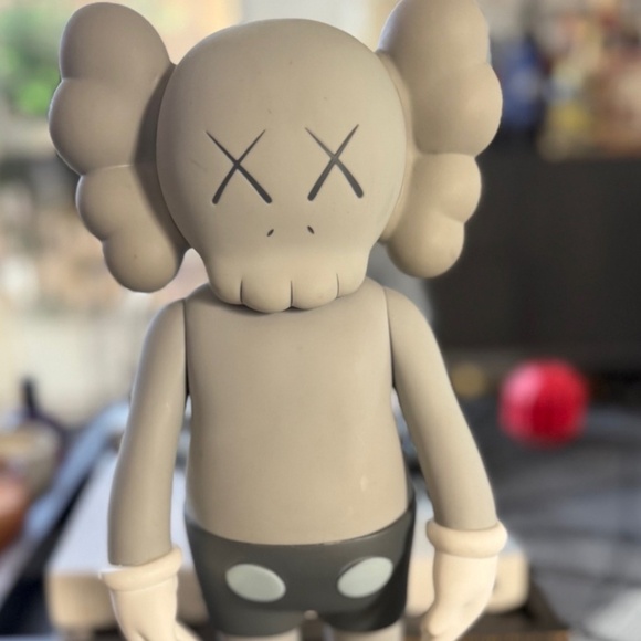 KAWS companion - grey - Picture 1 of 2